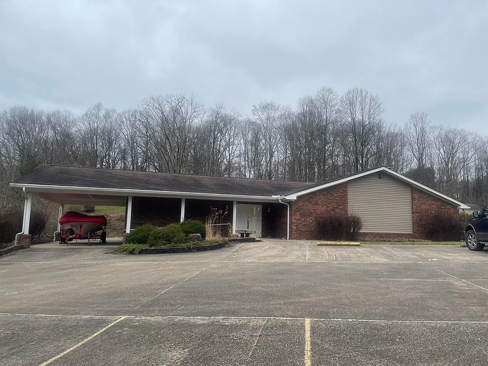 216 Broad St, Summersville, WV 26651 Zillow