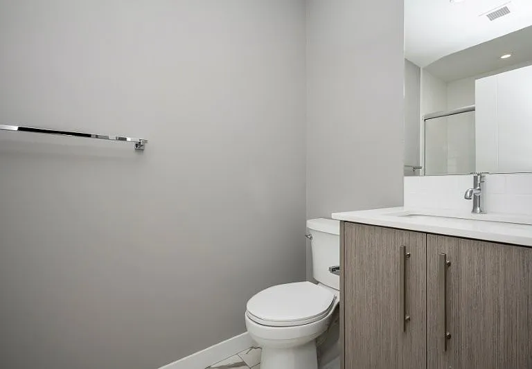 310 15th Ave SW #106 — Photo 45