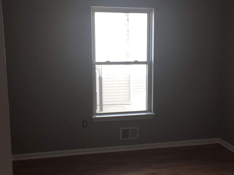 2nd image of 293 S 11th St #2