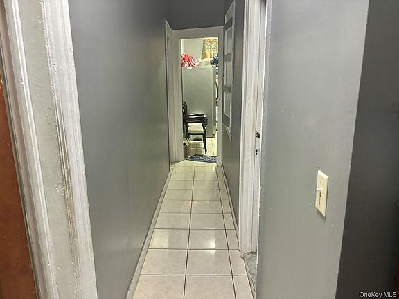 5th image of 206 Logan Street