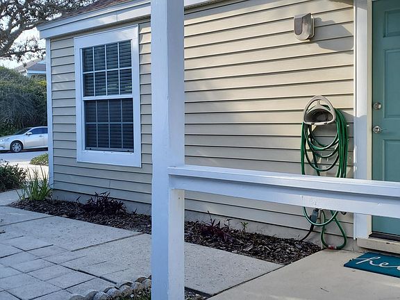 3rd image of 176 Turtle Cove Ct