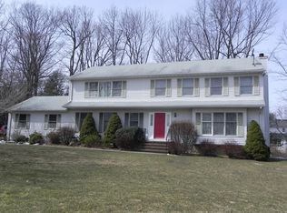 27 Gilmar Rd, Randolph, NJ 07869