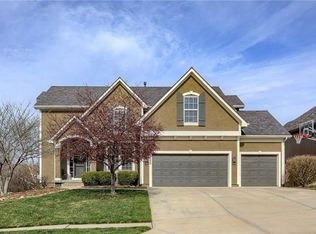 12520 S Gleason Rd, Olathe, KS 66061