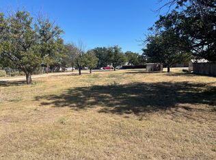 120 W Shore Dr, Brady, TX 76825