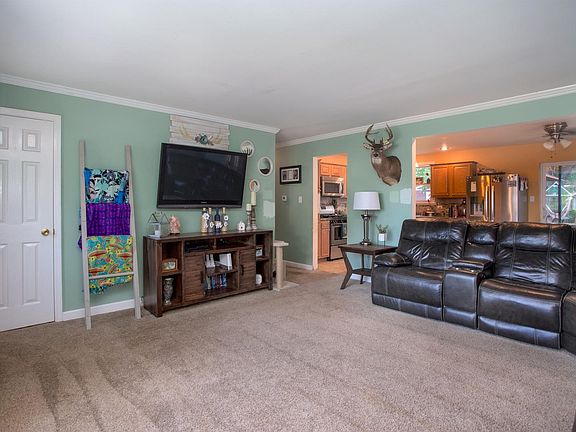 3rd image of 13227 Forestview Ln