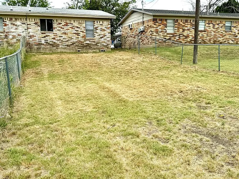 408 Sunset Ln — Photo 8