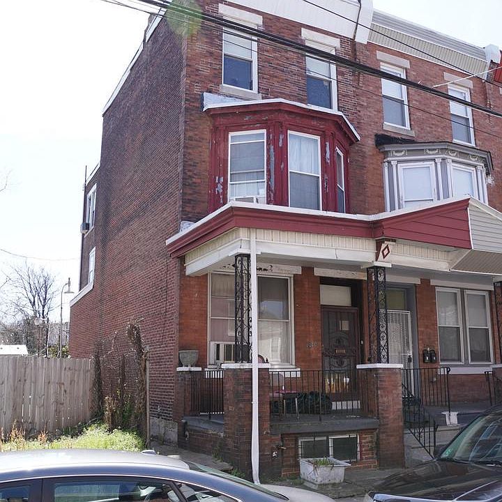 2nd image of 1910 W Berks St