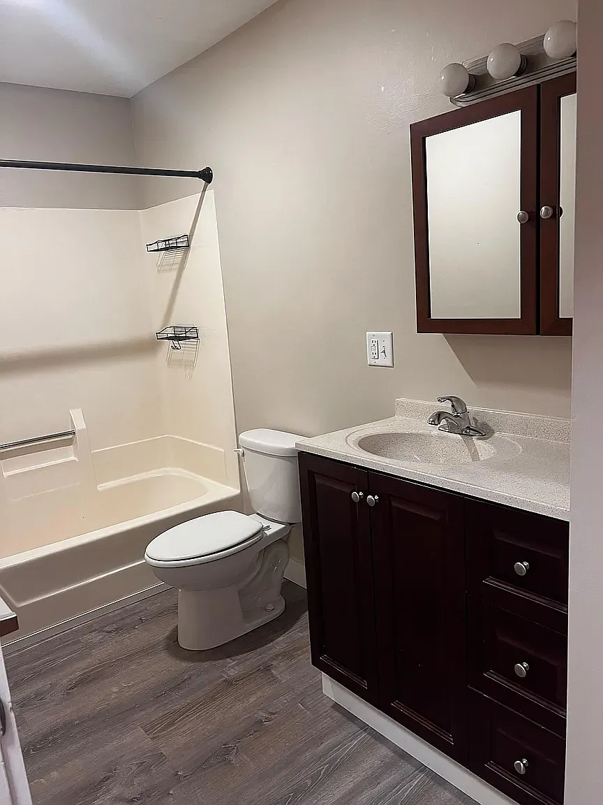 Keene Apartments — Photo 2