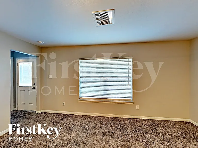 24543 Eagles Claw Dr — Photo 3