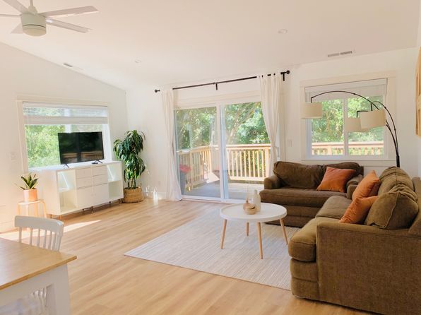 (undisclosed Address)