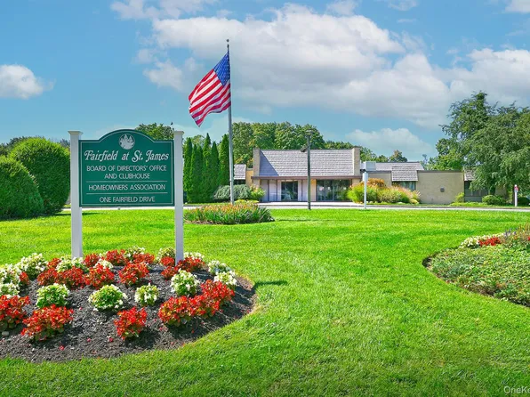 704 Cabot Court W, Saint James, NY 11780