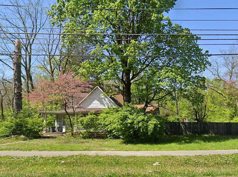 2nd image of 7506 N Michigan Rd
