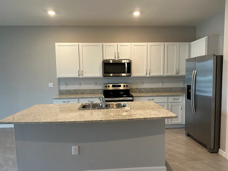 3915 Goldheart Blvd — Photo 6