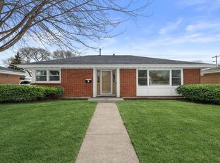 1108 Shorecrest Dr, Racine, WI 53402