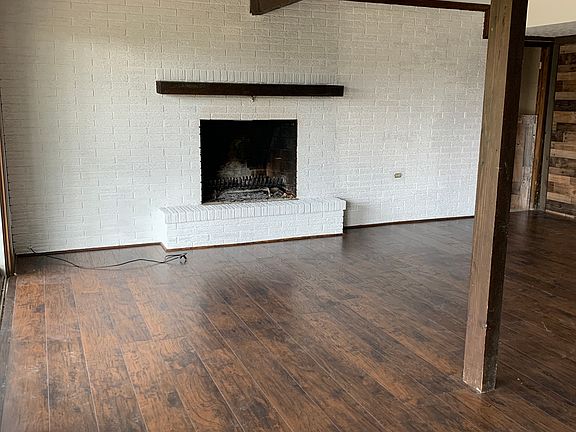 2nd image of 1866 Cedar Cir