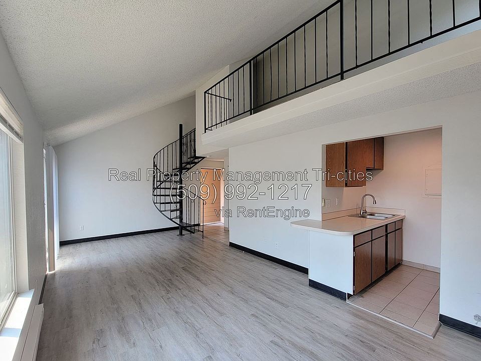 1st image of 1025 W Entiat Ave #A2