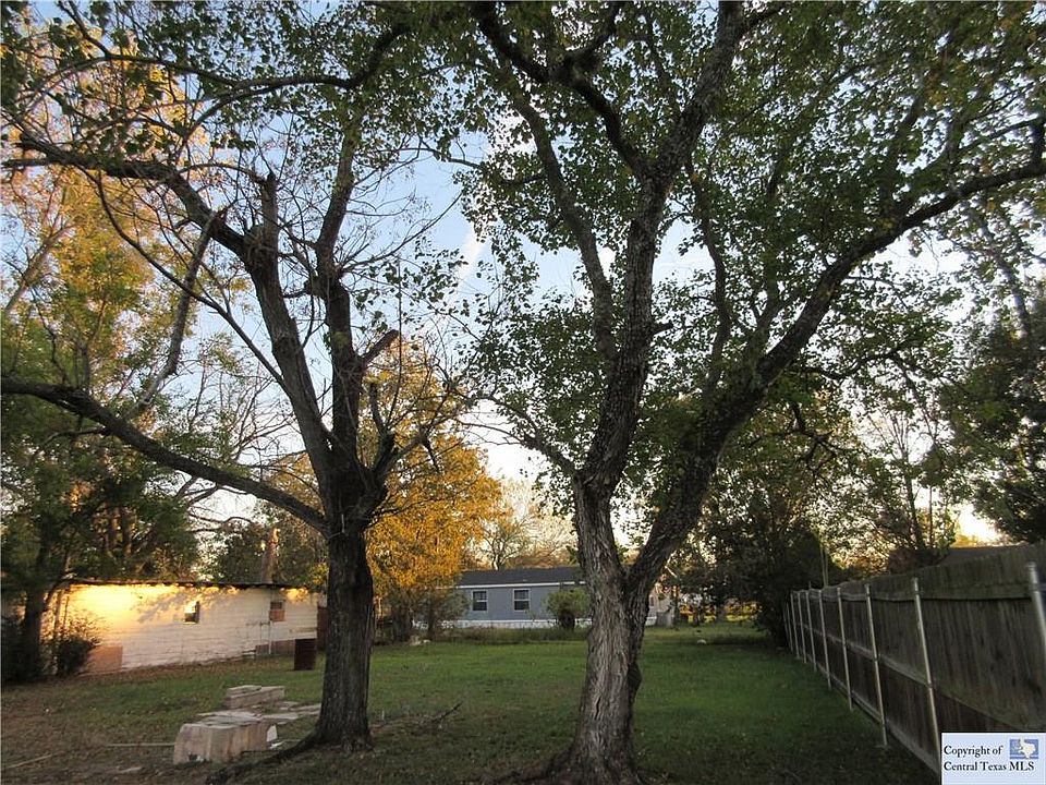 2nd image of 407 W Austin St