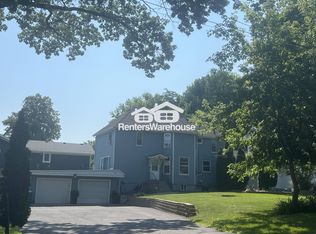 667 5th St SE, Forest Lake, MN 55025