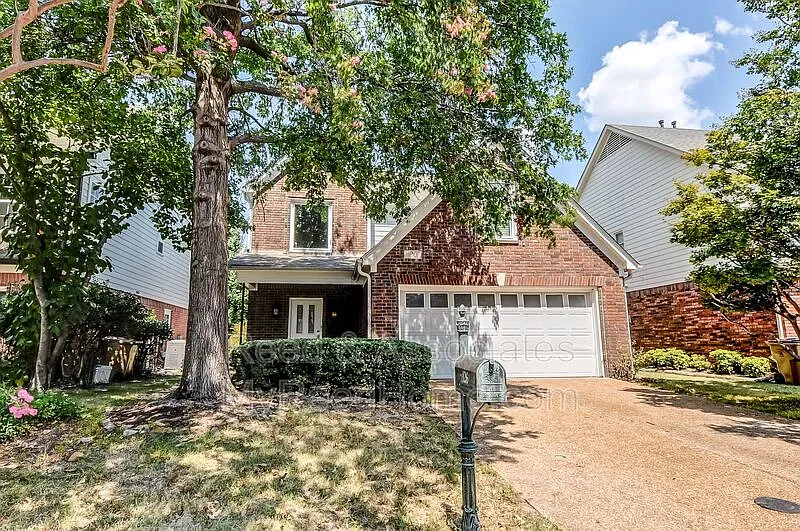 126 Riverwalk Pl