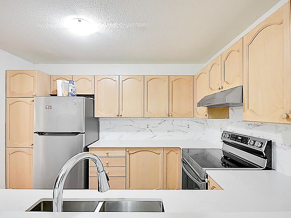 5th image of 10721 139th St #204