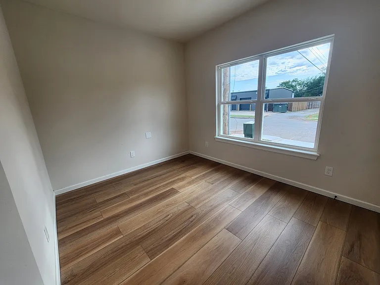 104 S Walnut St #104 — Photo 7