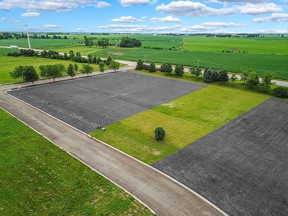 3rd image of 7814 Bentgrass Cir