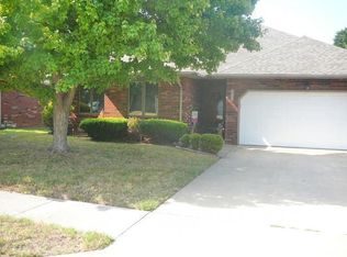 1341 E Broadmoor St, Springfield, MO 65804