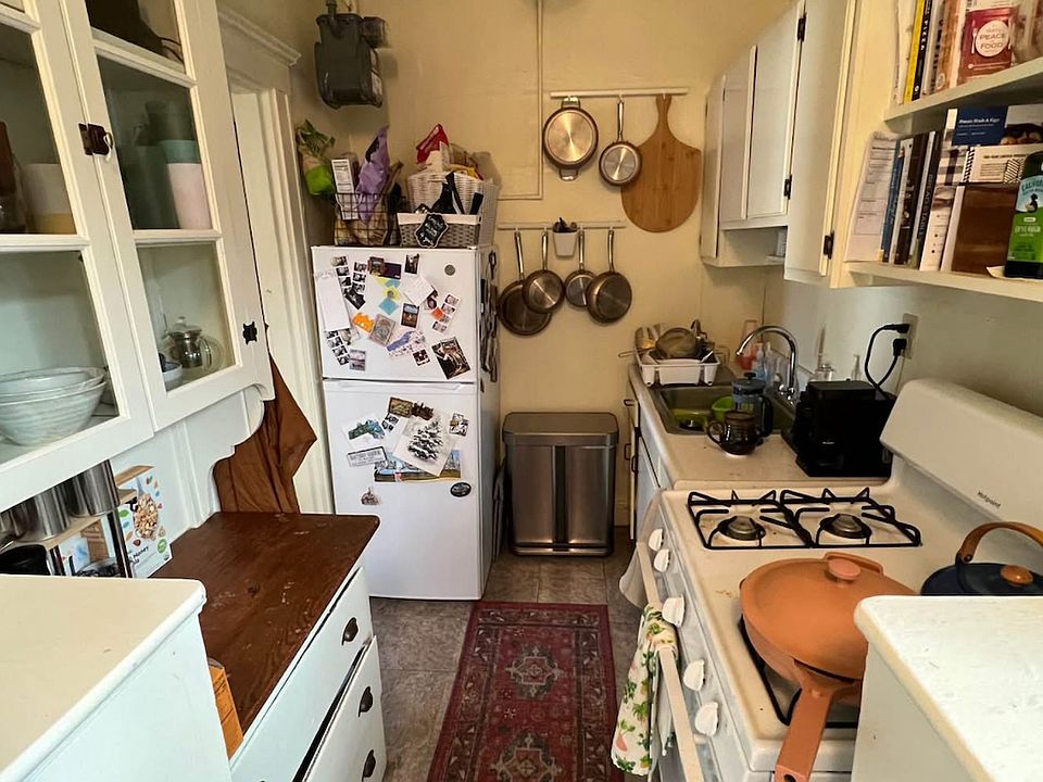 2nd image of 116 Park Dr #3