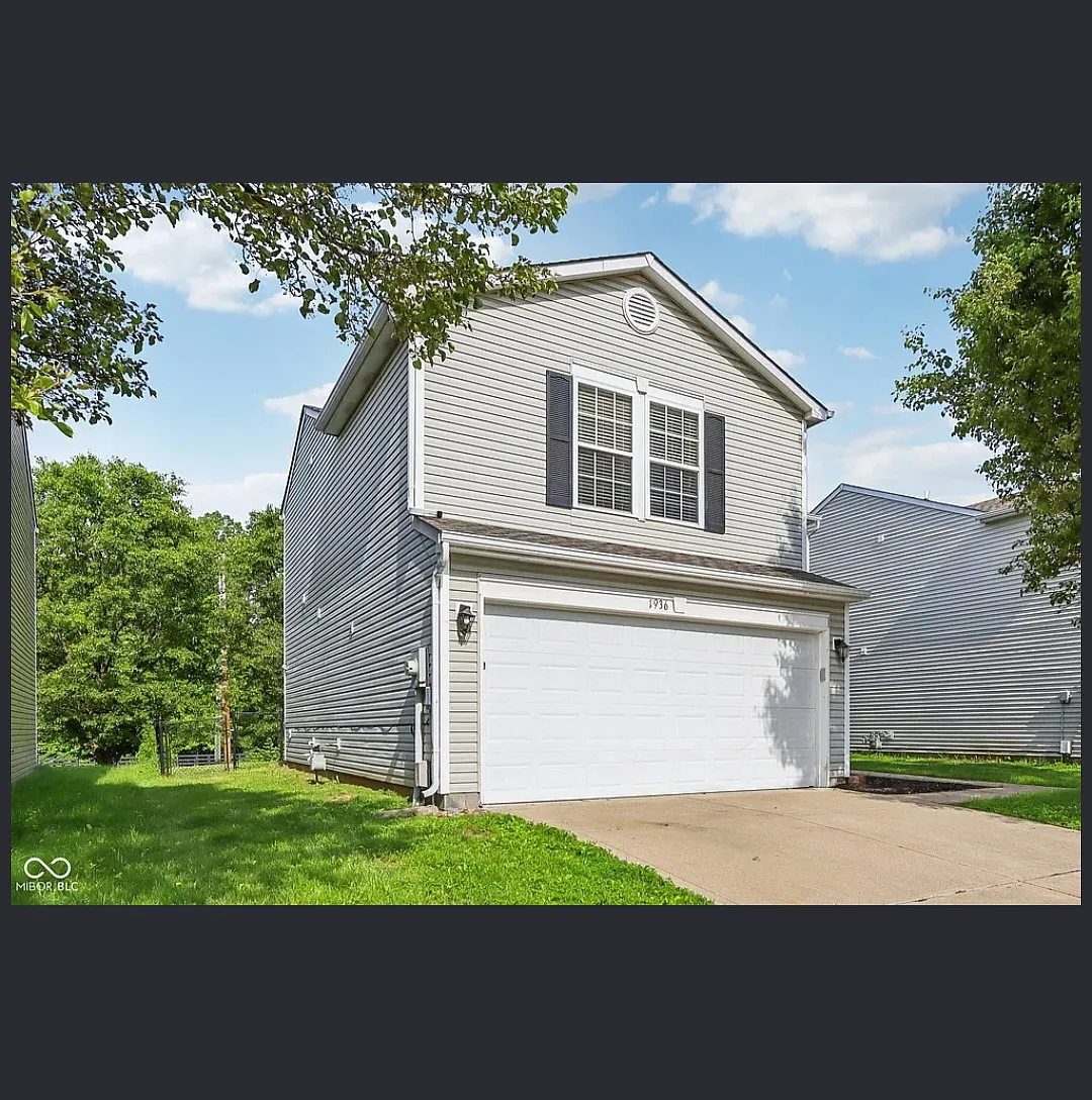3 bed, 1370 sqft, $1,950 — Photo 2