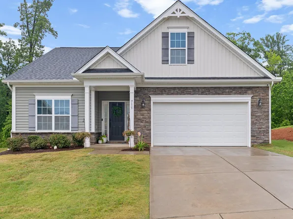 715 Lakemont Dr, Clayton, NC 27520