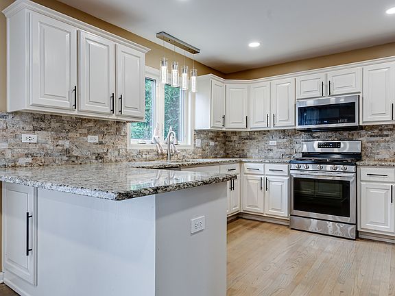 5th image of 1124 Covington Dr