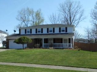 18247 Fox Hollow Dr, Strongsville, OH