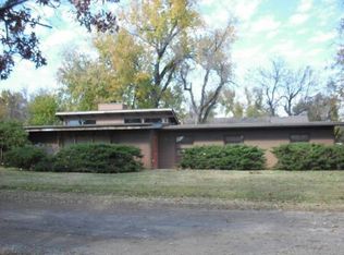 1920 Janes Ave, Winfield, KS 67156