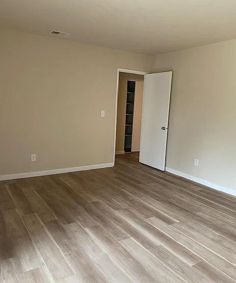 Birchwood Apartments — Photo 10
