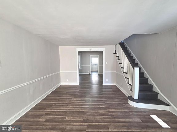 3rd image of 4020 Howland St