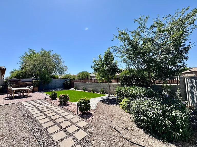 5313 W Leodra Ln — Photo 20