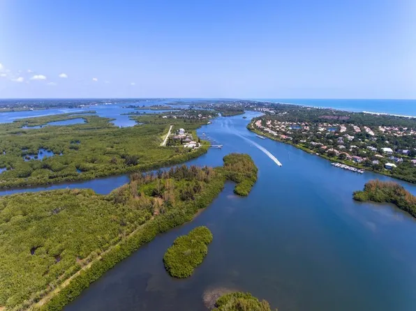 1075 Morningside Dr, Vero Beach, FL 32963