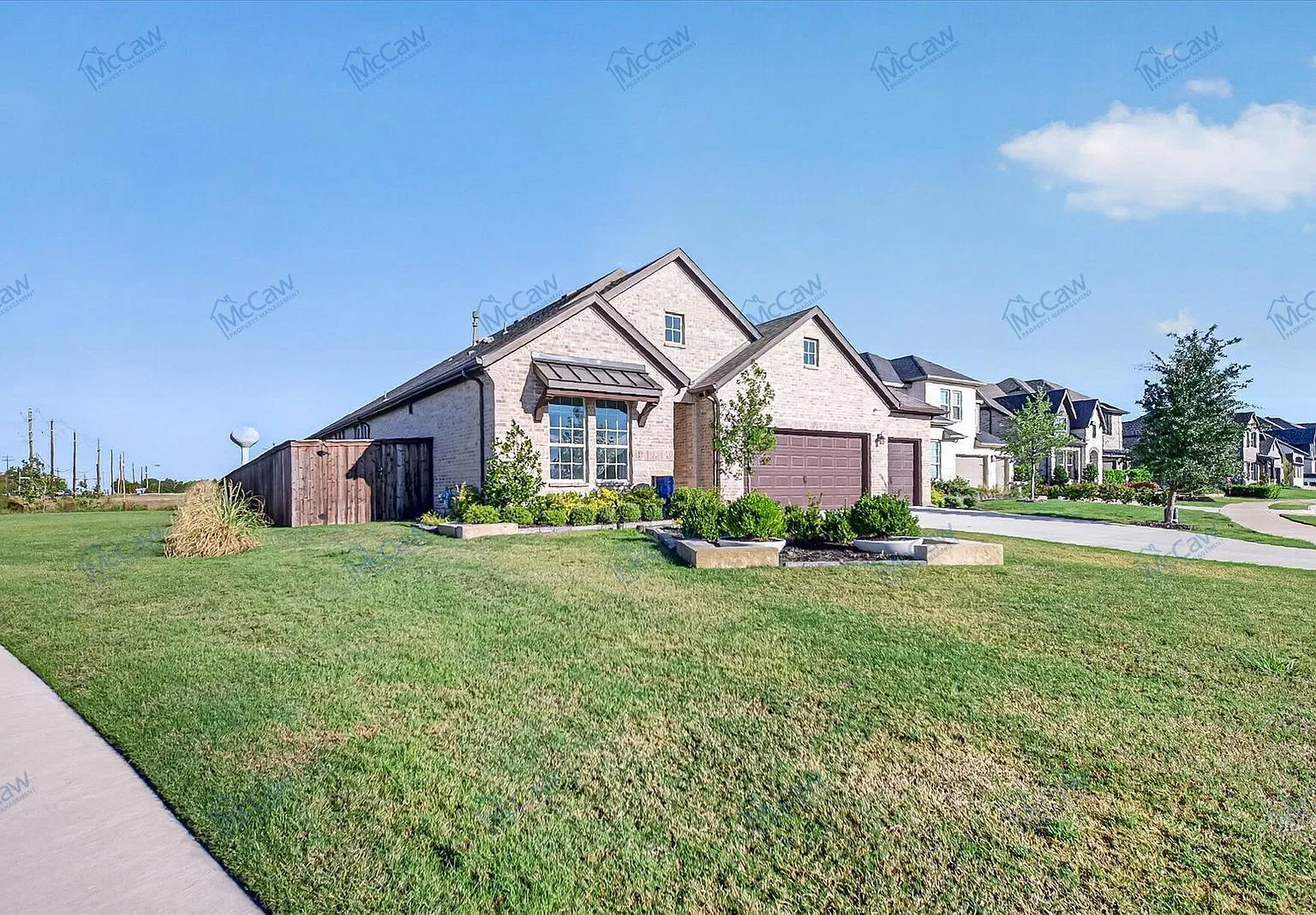 4 bed, 3.0 bath, 2406 sqft, $2,495 — Photo 2