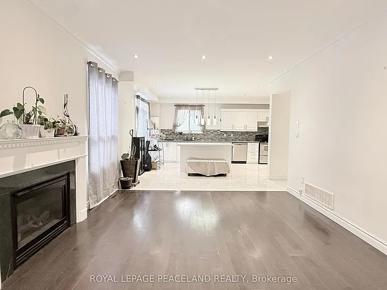 110 Annina Cres — Photo 8
