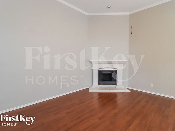 4th image of 1104 Hearthstone Dr