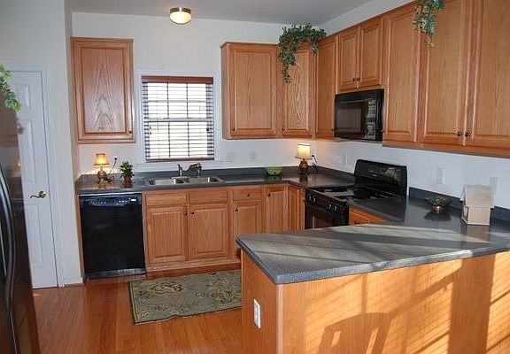 3rd image of 11909 Amberwood Ln