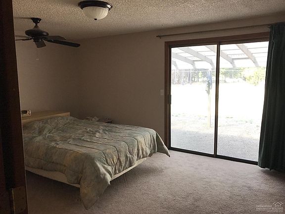 3rd image of 15958 Livewood Ct