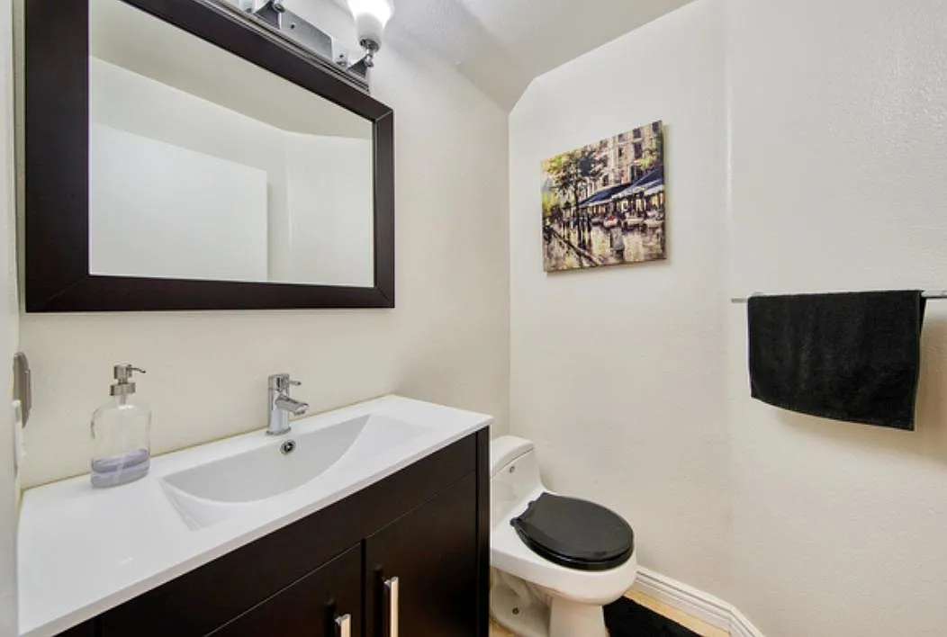 2 bed, 1126 sqft, $4,100 — Photo 4