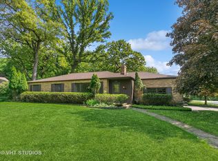 208 Bridge Ln, Tower Lakes, IL 60010