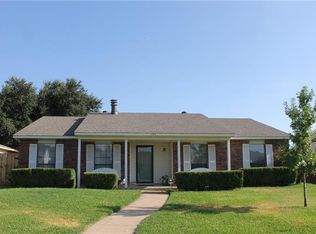 724 Via Del Sur, Mesquite, TX 75150