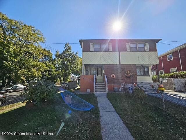 1st image of 92 Lynhurst Ave