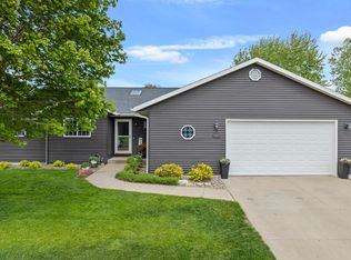 1401 S Cherry Ln, Holmen, WI 54636