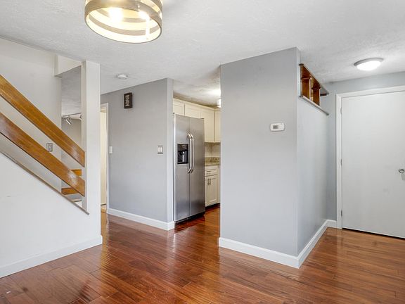 5th image of 25 Cortez Dr