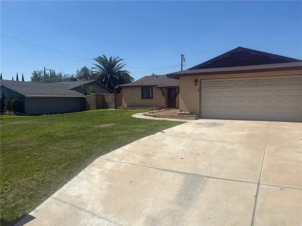 3 bed, 1436 sqft, $3,800 — Photo 3