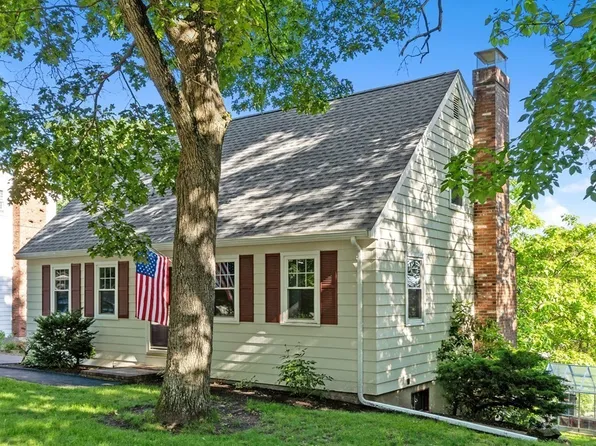 37 Temple St, Melrose, MA 02176